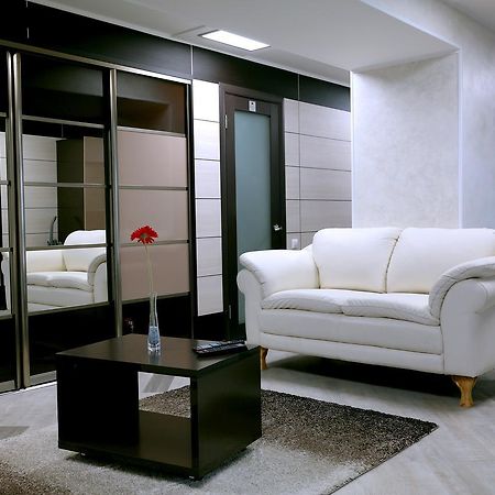 Apartments Daf-Center Уралск Екстериор снимка